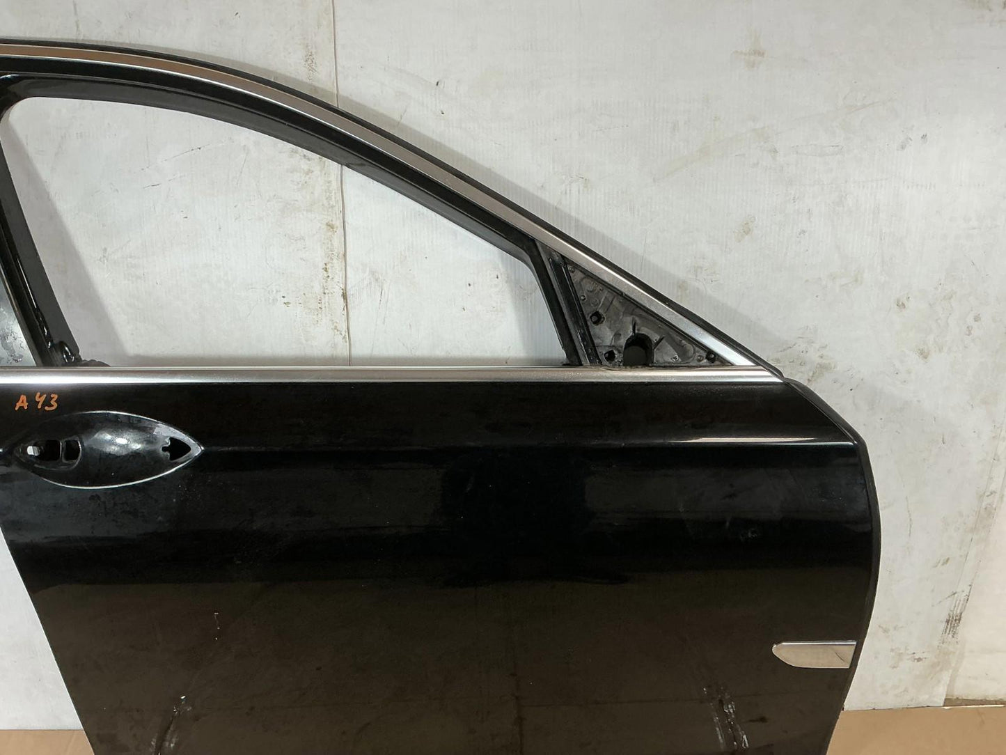 2009 - 2015 BMW 740i F01 Front Right Passenger Side Door Shell Panel OEM.