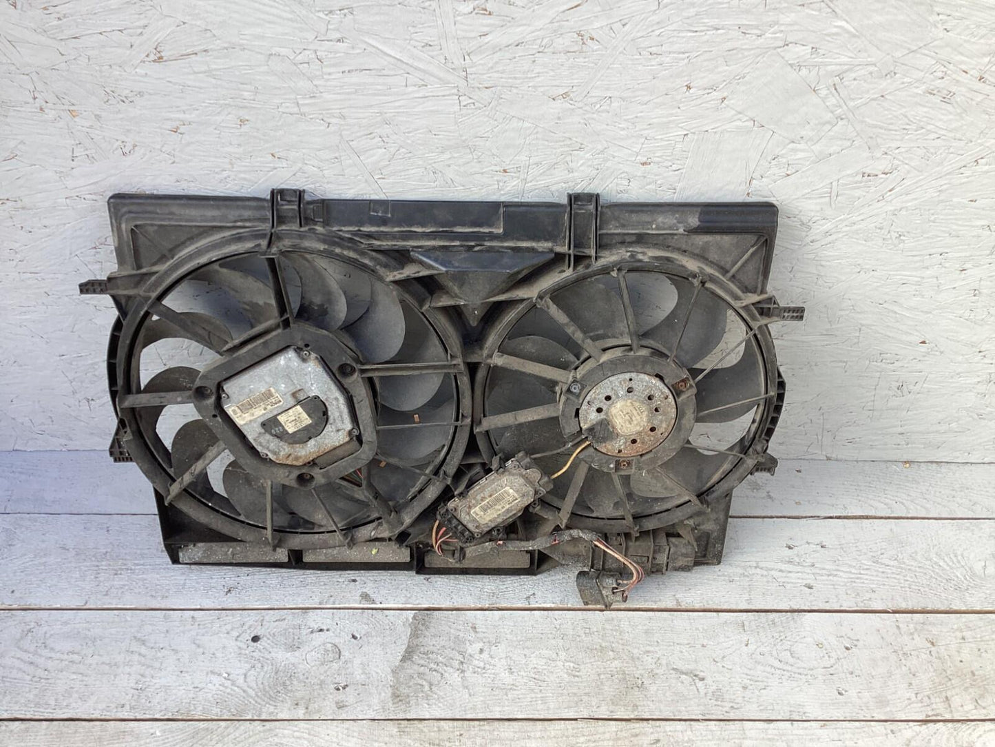 2008 - 2012 Audi S5 Radiator Cooling Fan Assembly & Shroud 8K0959455E OEM