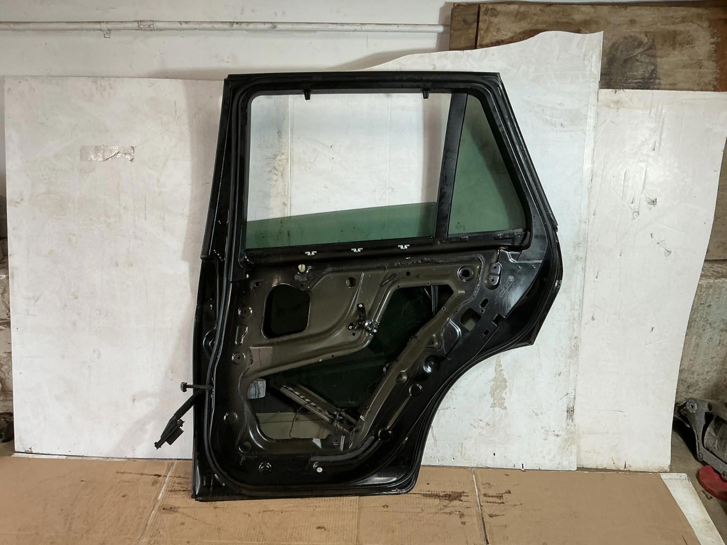 2007 - 2013 BMW X5 xDrive50i Rear Right Passenger Side Door Shell Panel OEM.