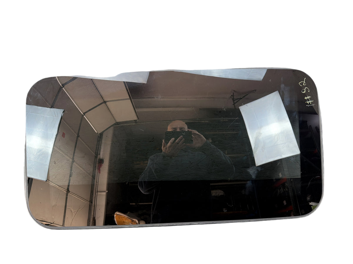 2011-2013 Infiniti QX56 Upper Sunroof Sun Roof Window Glass 43R-00073 OEM