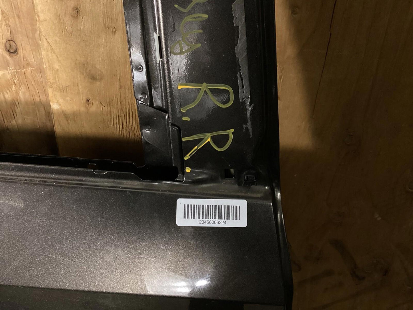 2018 - 2023 HONDA ODYSSEY ELITE REAR RIGHT SIDE EXTERIOR DOOR SHELL PANEL OEM .