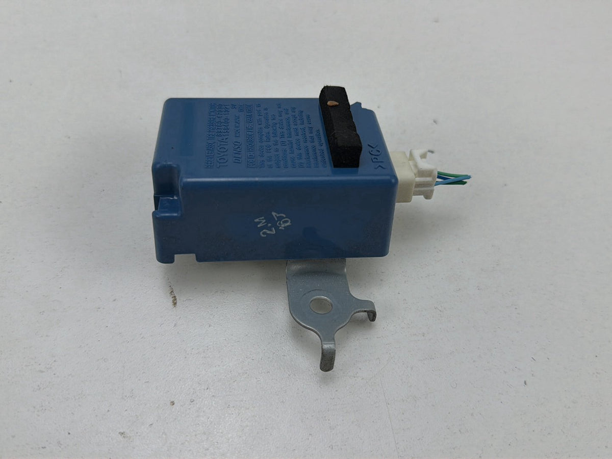 2010-2015 Toyota Prius W30- Tire Pressure Monitor Control Module 89760-47030 OEM