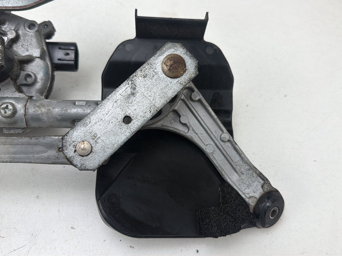 2014-2023 Infiniti Q50 Windshield Wiper Motor Linkage Transmission OEM