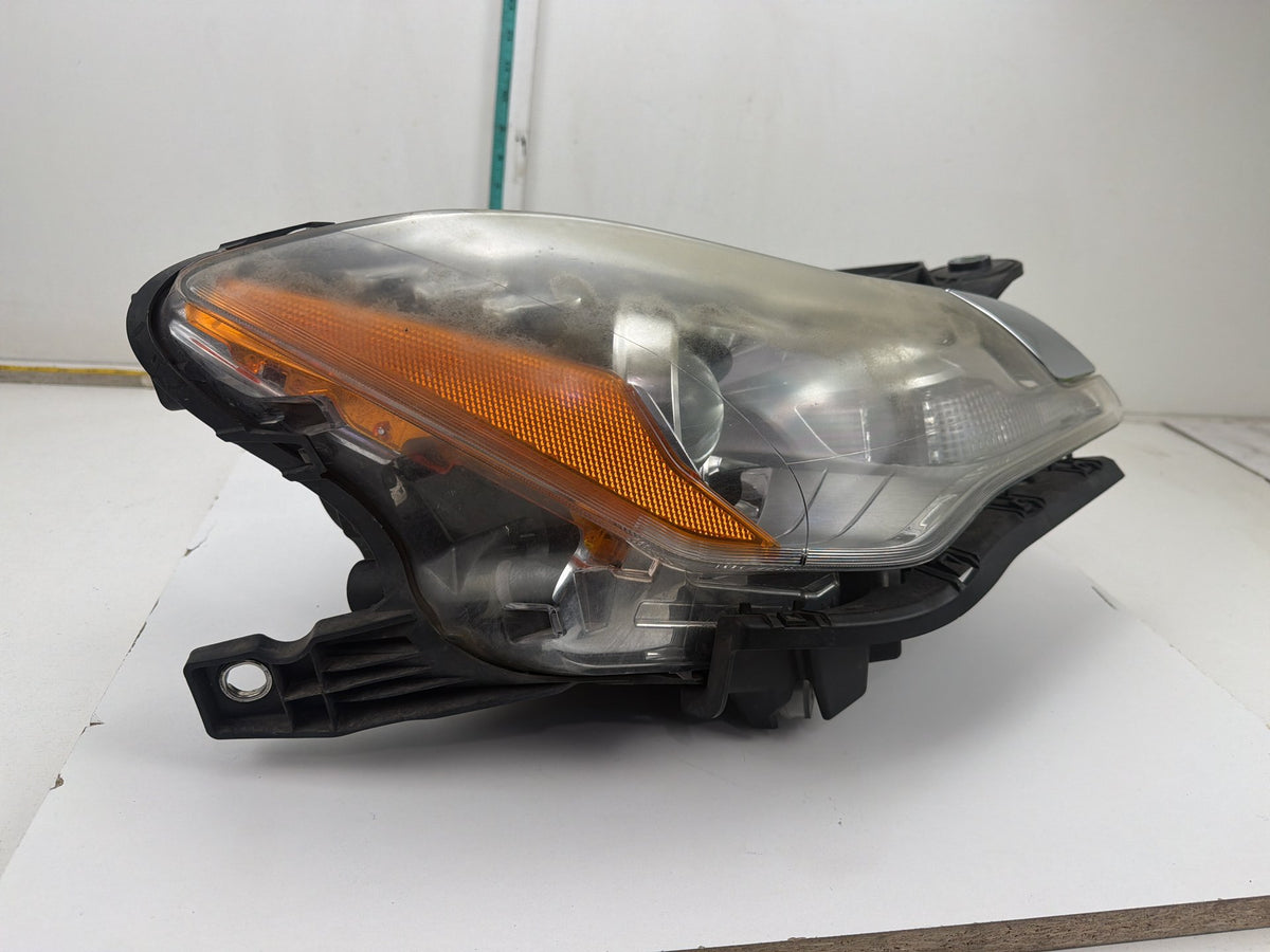 2014-2017 Maserati Quattroporte Front Right Side Headlight P67766201 OEM