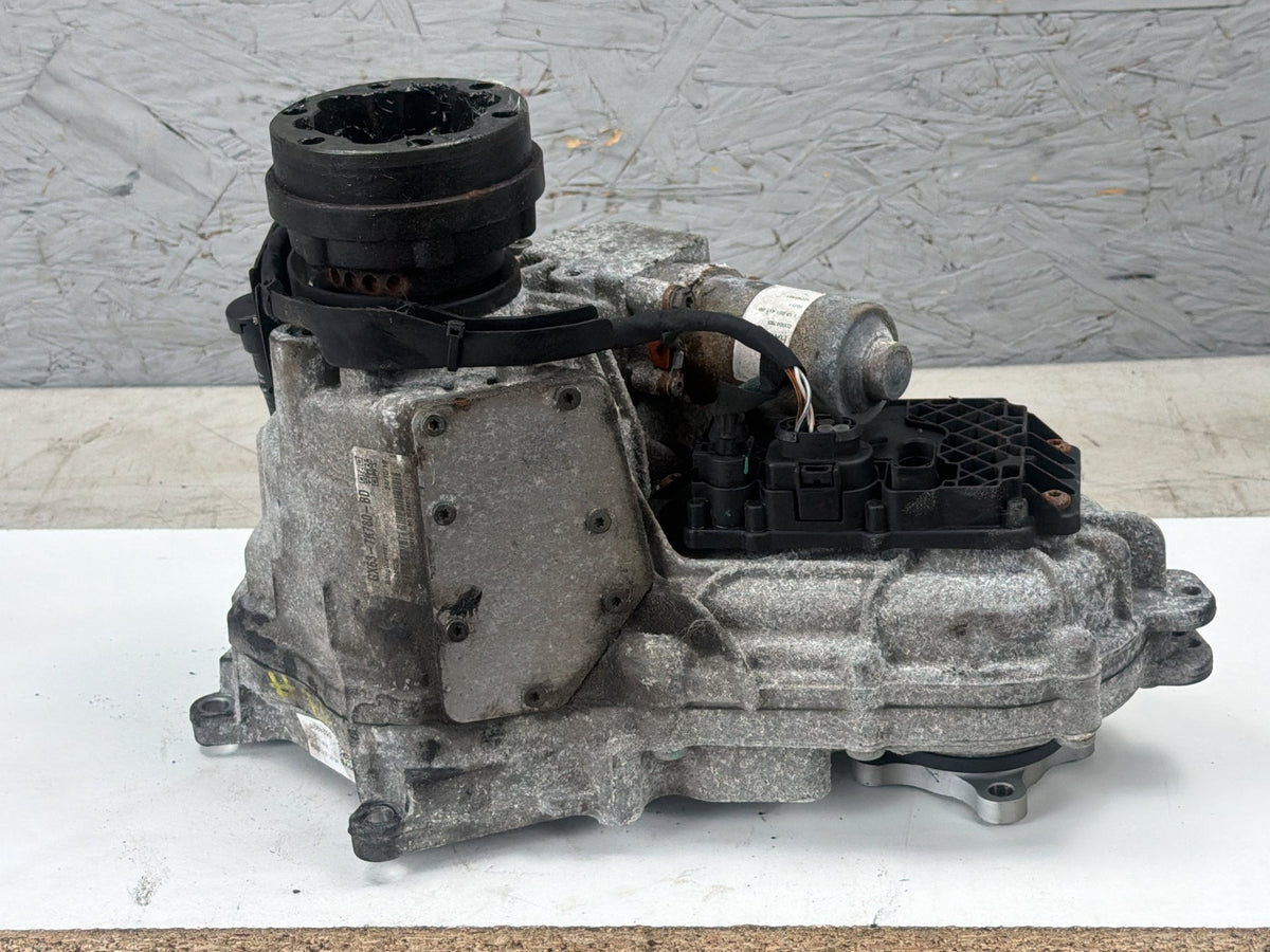 2017-2020 Jaguar F-Pace Transer Box Case Gearbox GX63-7K780-BD OEM