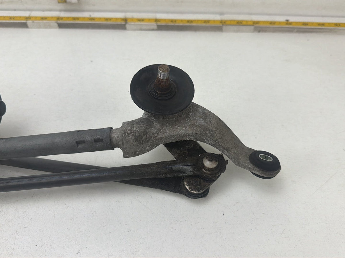 2009-2013 Infiniti G37 Front Windshield Wiper Linkage Transmission Motor OEM