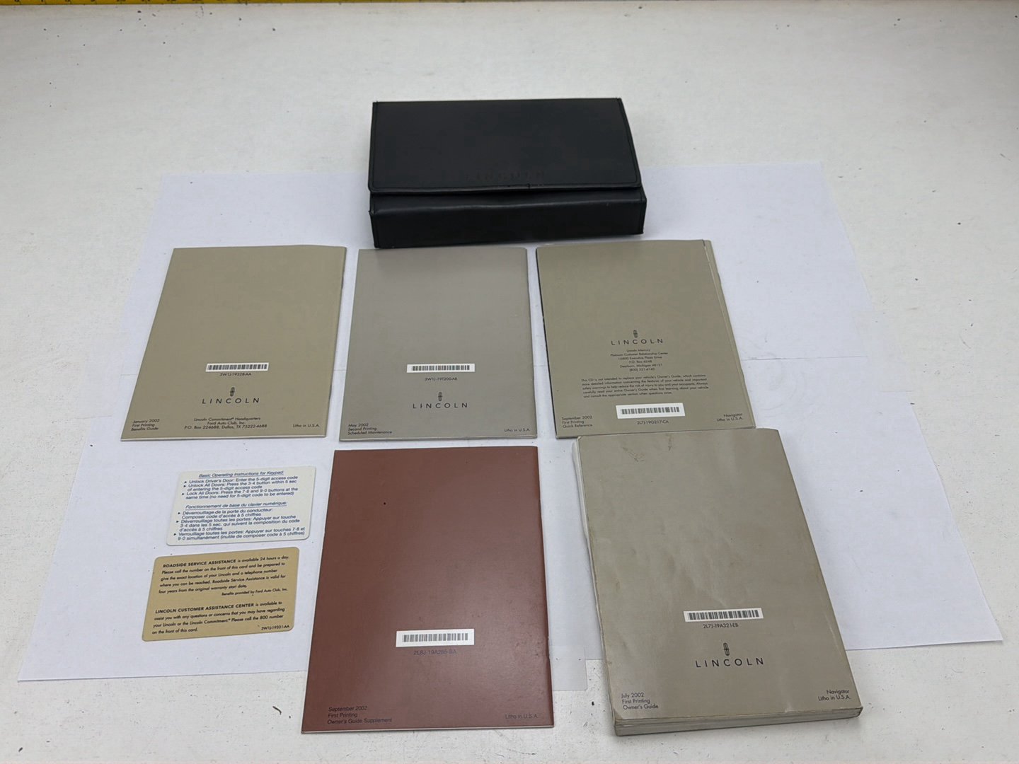 2003 Lincoln Navigator Owners Manual User Guide Portfolio Case Set OEM