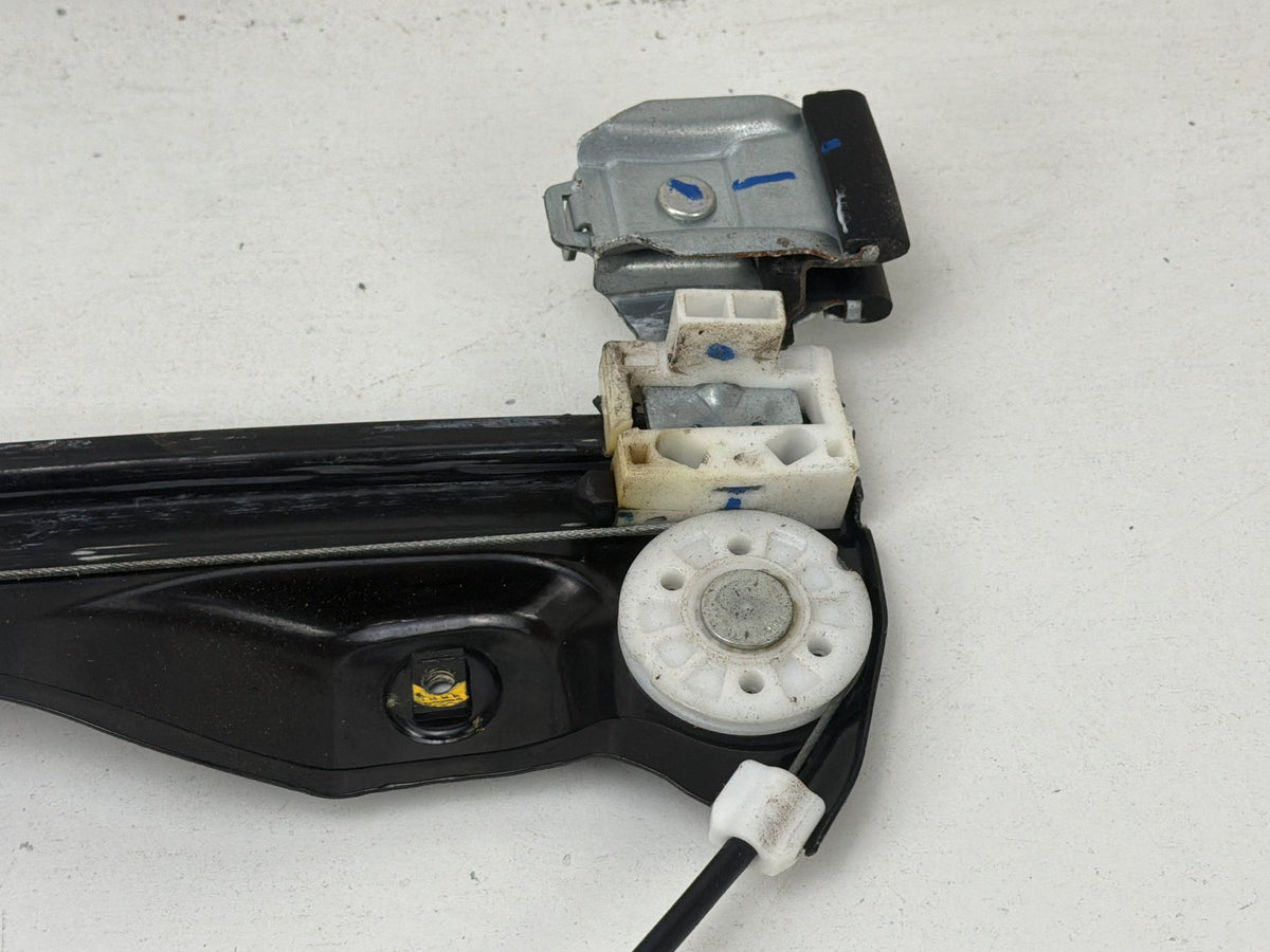 2012-2016 Chevrolet Cruze Front Right Side Door Window Regulator Motor OEM