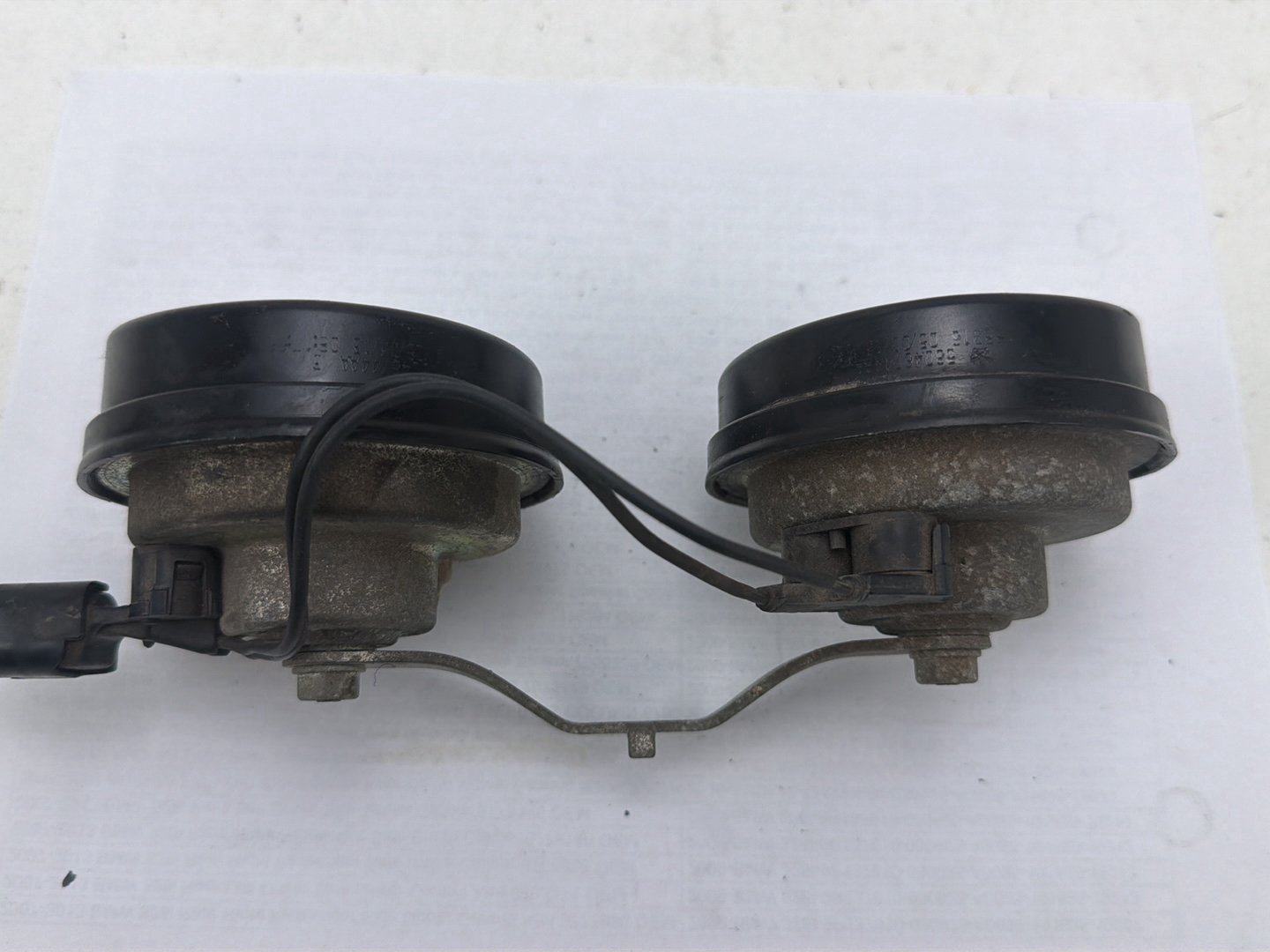 2013-2018 Ram 1500 High & Low Note Tone Horn Signal Set of 2 A046495 OEM