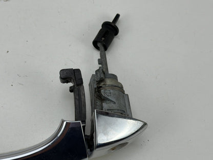 2013-2017 Audi Q5 8R Front Left Side Exterior Door Handle W/Lock Cylinder OEM