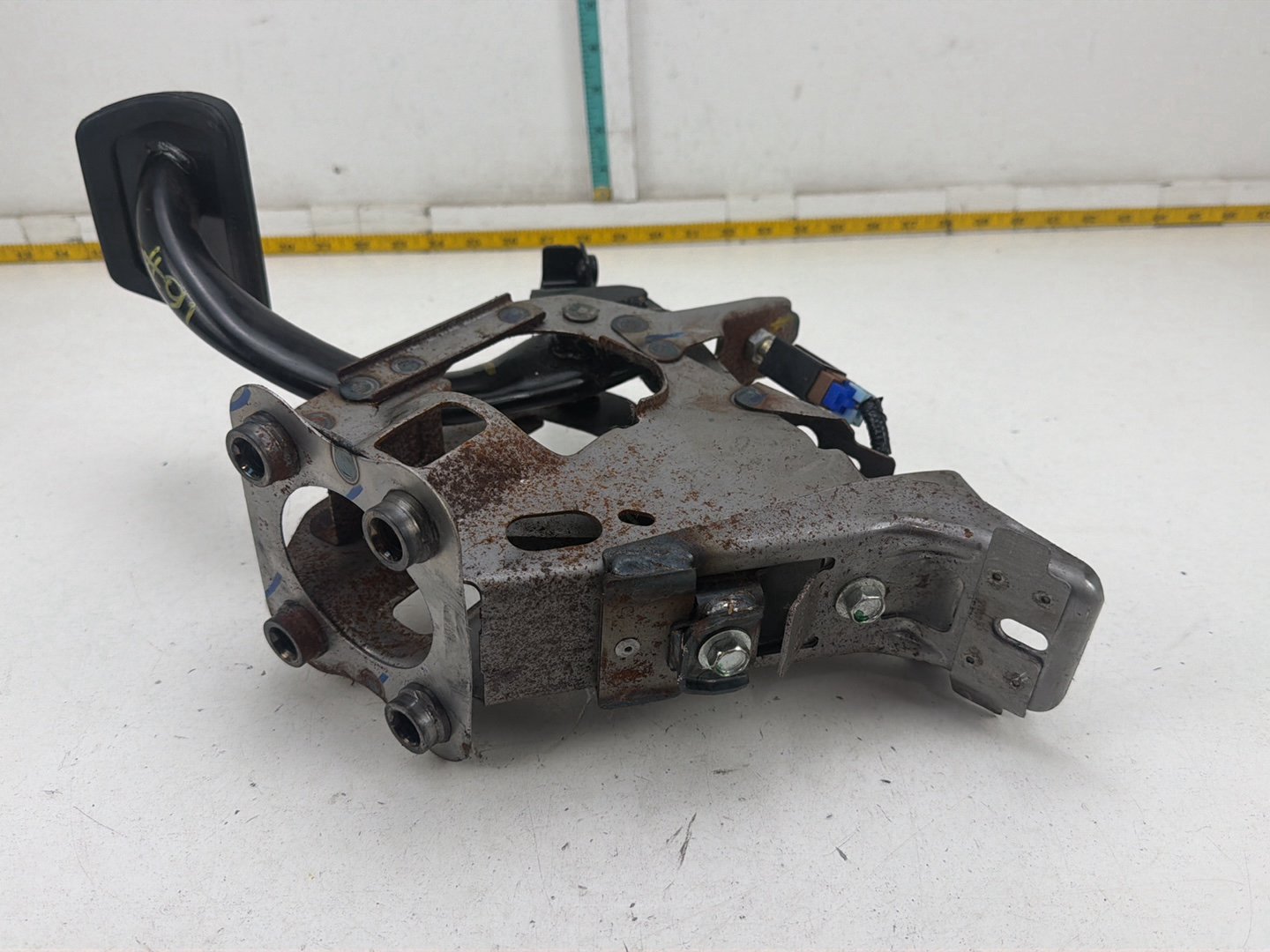 2014-2020 Infiniti Q50 Automatic Brake Pedal Bracket Assembly OEM