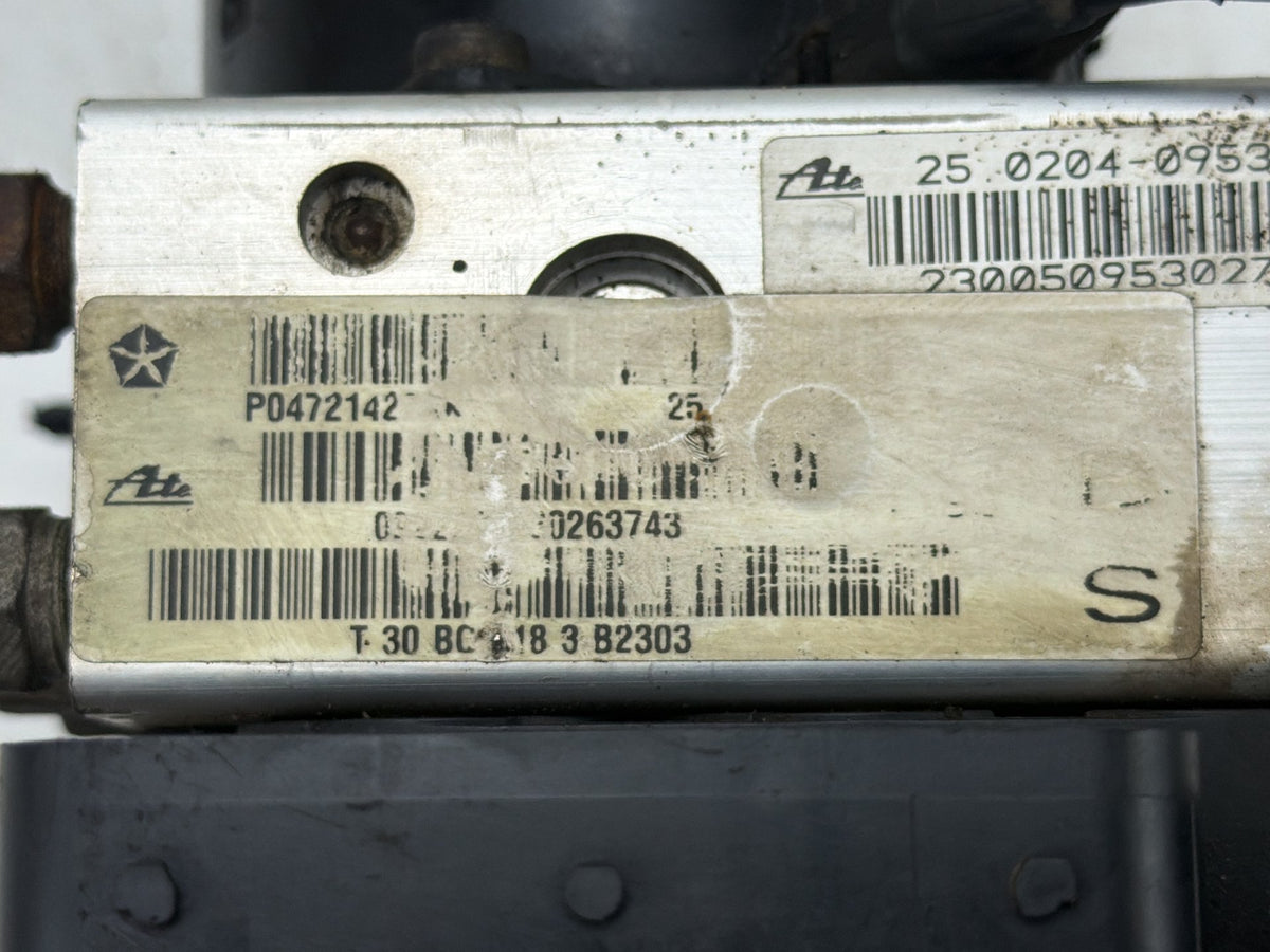 2003-2005 Chrysler Town & Country ABS Anti-Lock Brake Pump Module 04686702AE OEM