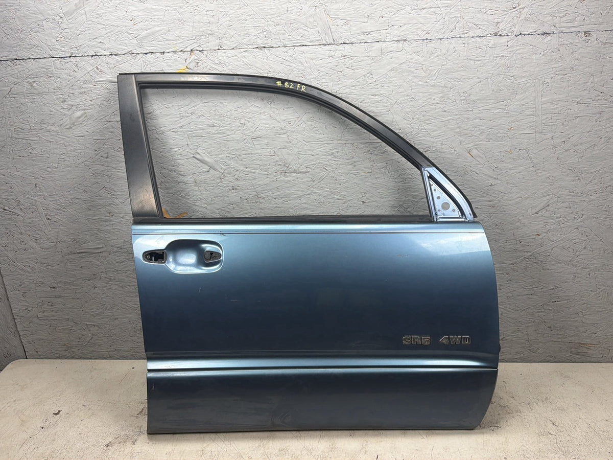 2003-2005 Toyota 4Runner Right Front Passenger Side Door Shell OEM