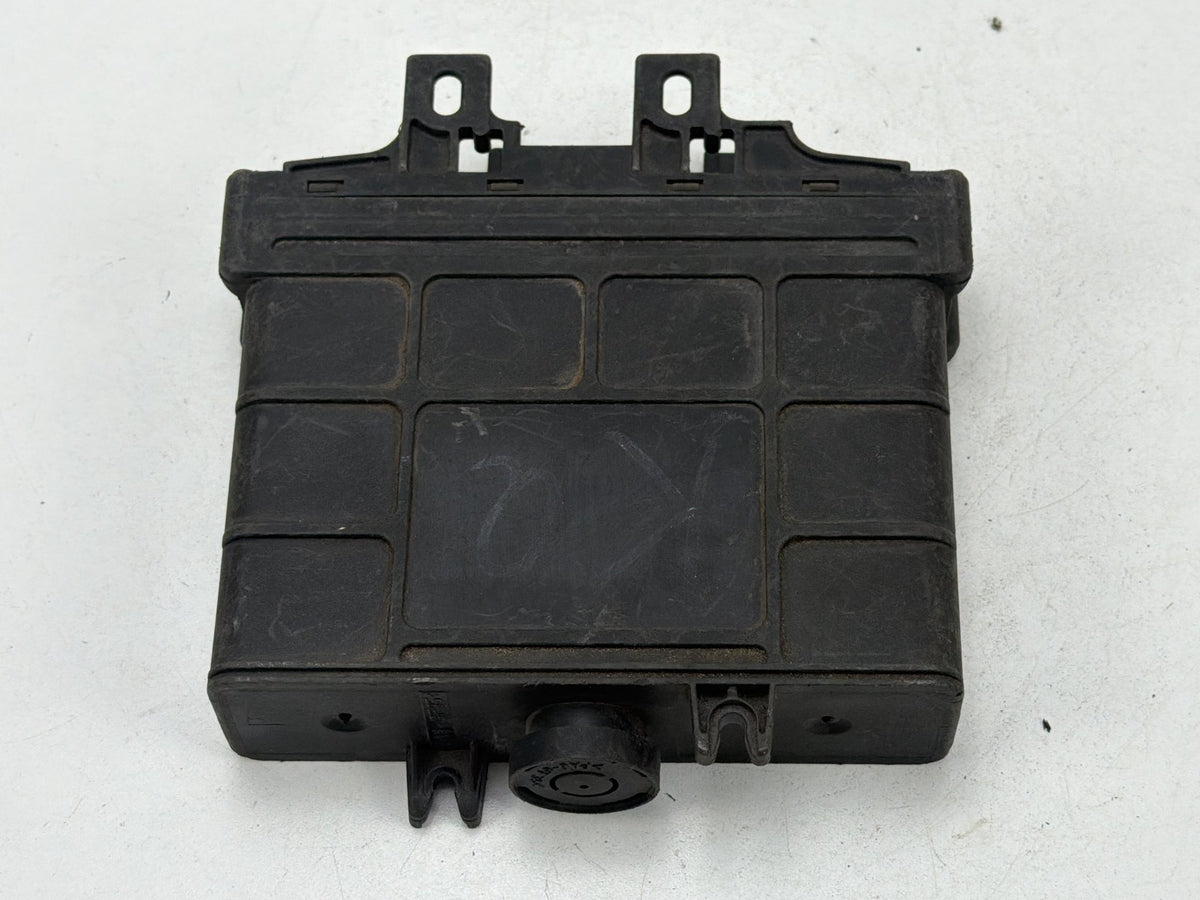 2002 Volkswagen Jetta Transmission Control Module TCM 01M927733KQ OEM
