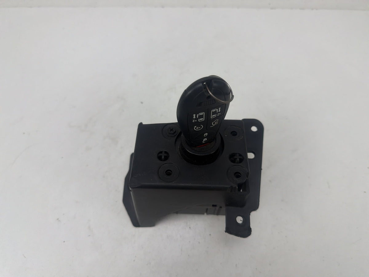 2011-2014 Dodge Grand Caravan Wireless Ignition Node w/Key 2701A-C01B OEM