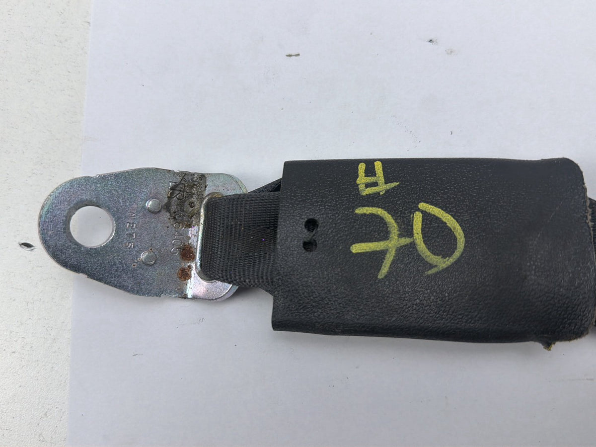 2009-2013 Infiniti G37- Front Right Passenger Side Seat Belt Buckle E034501 OEM