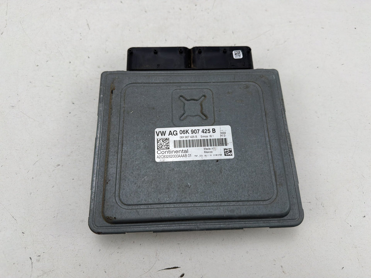 2015-2017 Volkswagen Golf Engine Computer Control Module 06K 907 425 B OEM