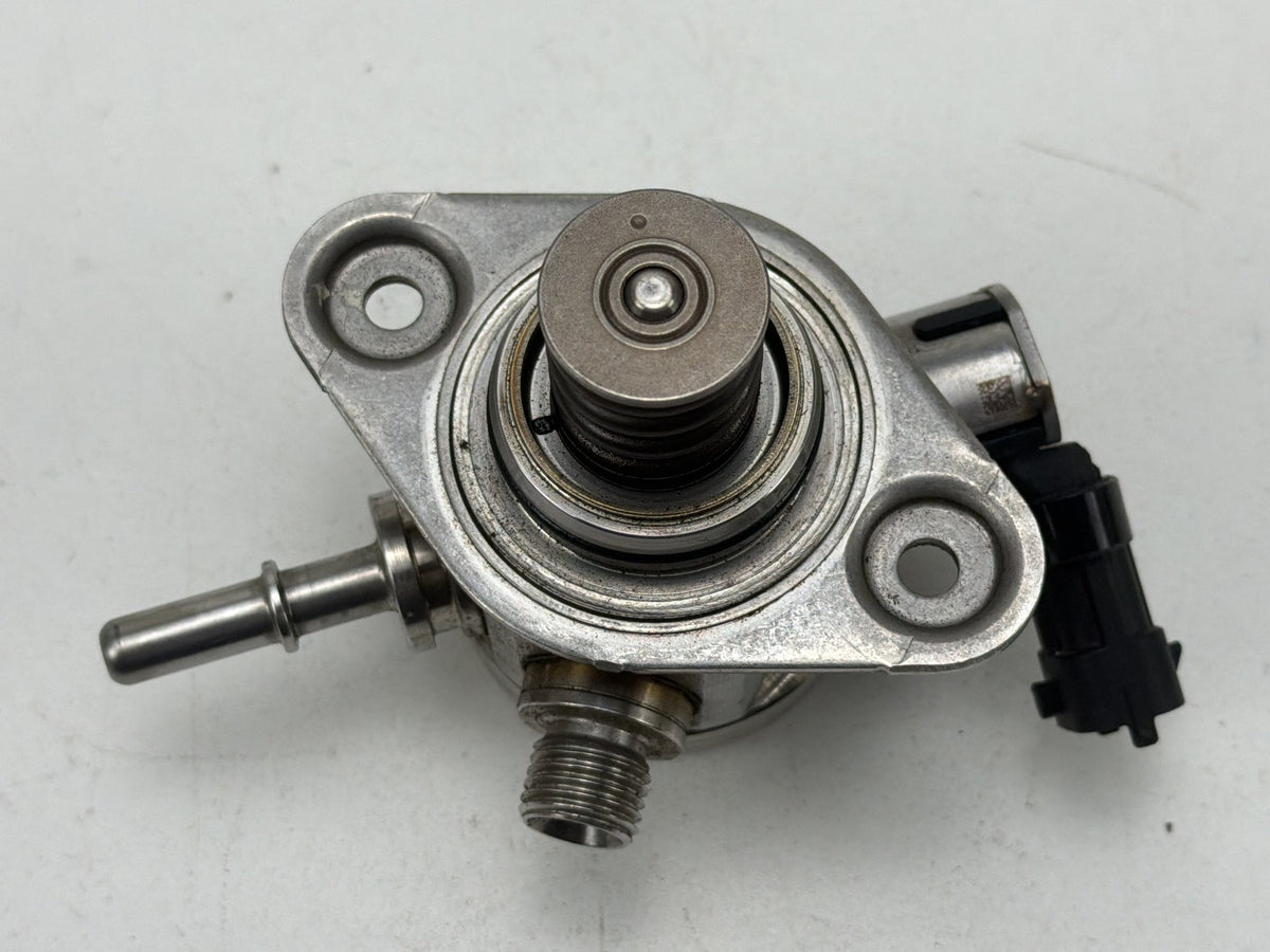 2013-2016 Kia Soul High Pressure Fuel Pump 0 261 520 378 OEM