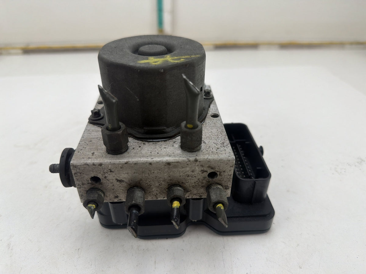 2016-2017 Nissan Altima ABS Anti-Lock Brake Pump Control Module 0265255176 OEM