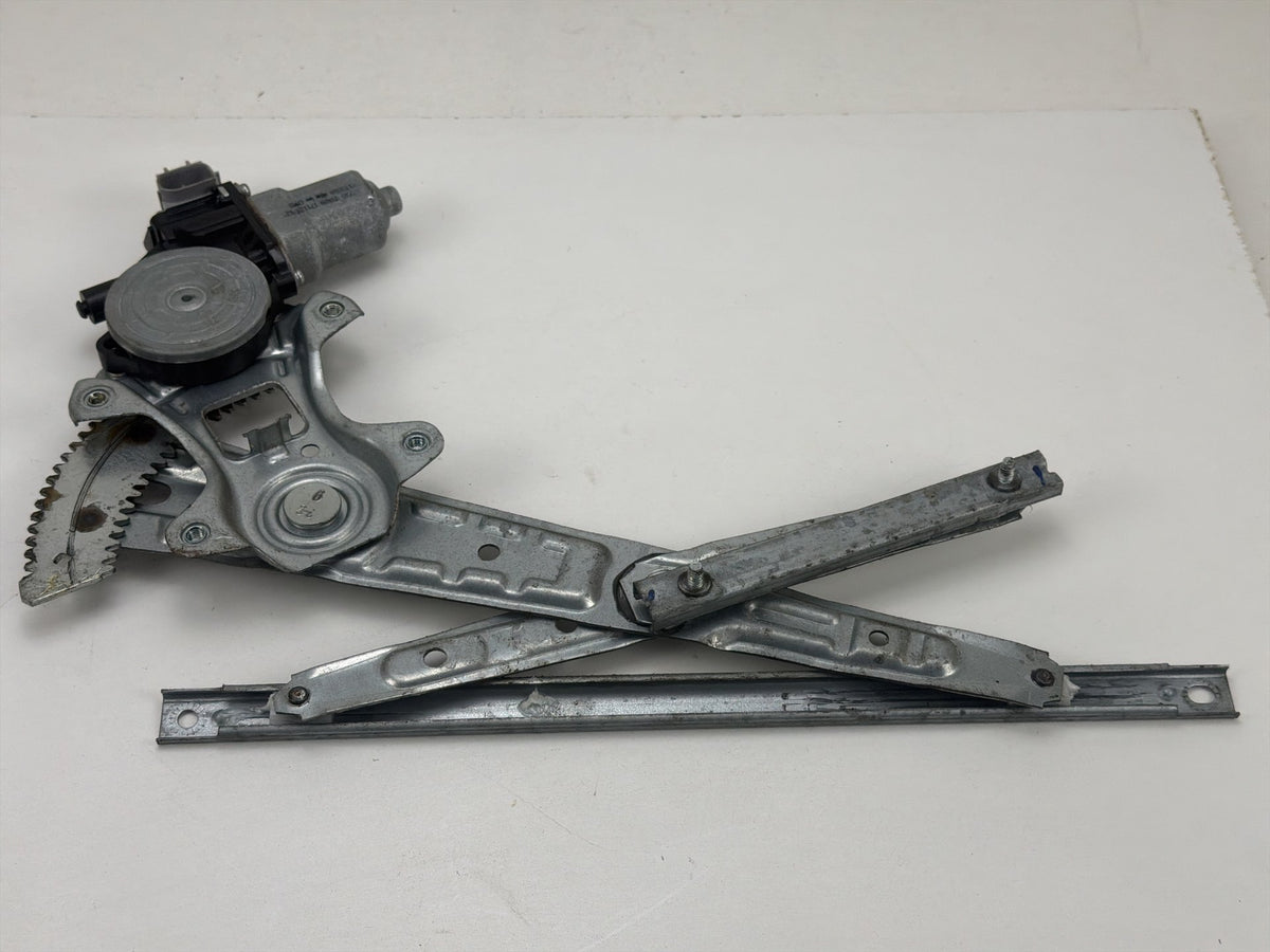 2013-2019 Nissan Sentra Right Rear Window Regulator/Motor 82730-3TA2A OEM
