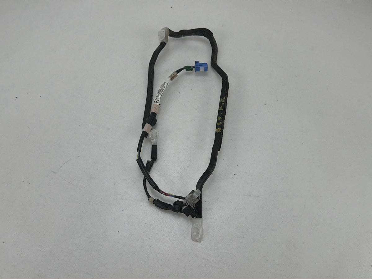 2010-2015 Toyota Prius Front Right Harness Electrical Key Wire 89746-47040 OEM