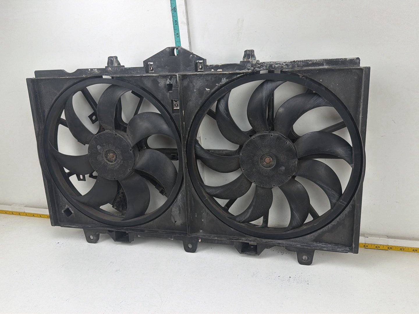 2014-2017 Maserati Ghibli Radiator Engine Electric Cooling Fan Shroud OEM