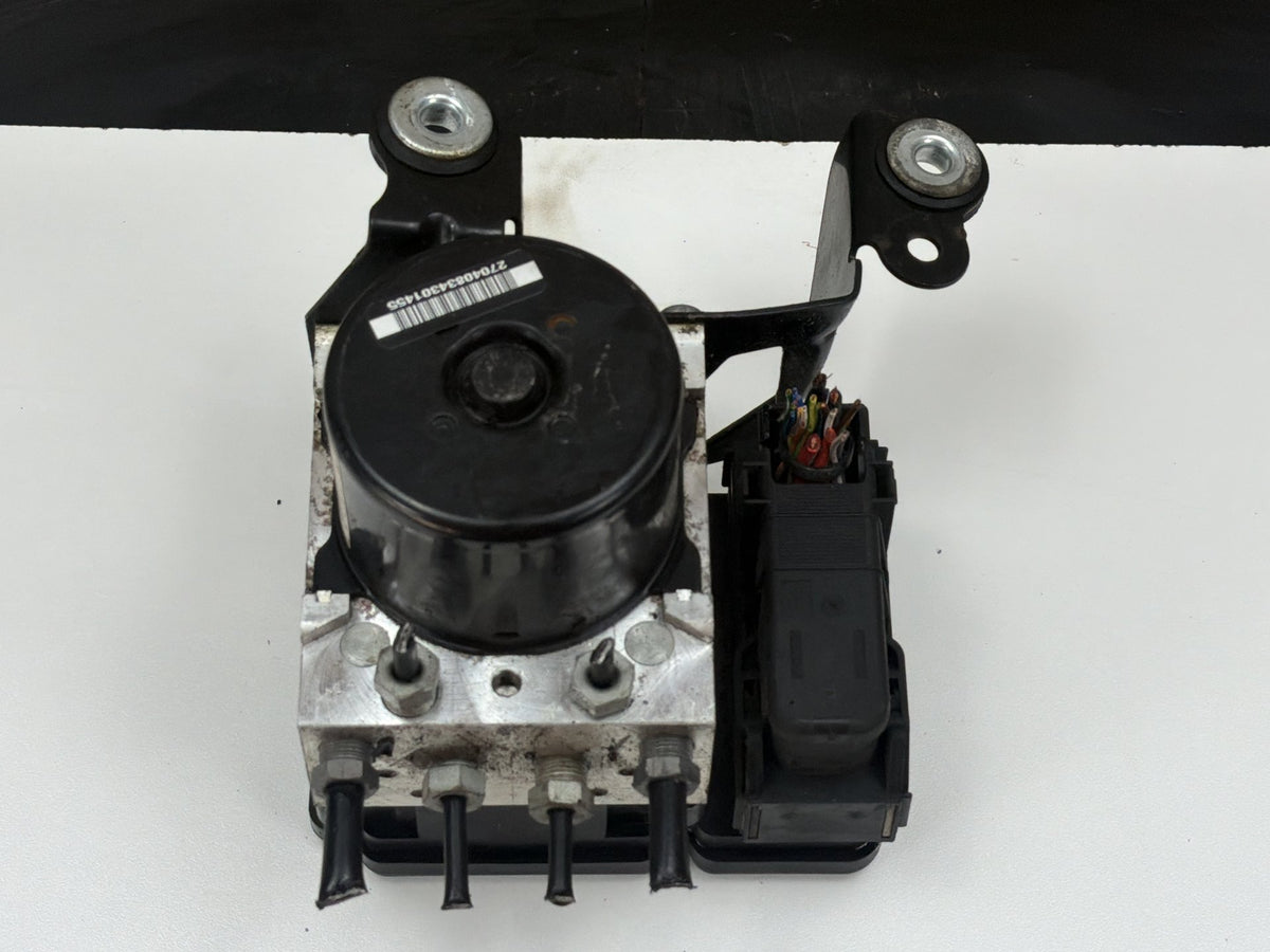 2015-2018 Volvo S60 2L 157K ABS Anti-Lock Brake Pump Control Module OEM