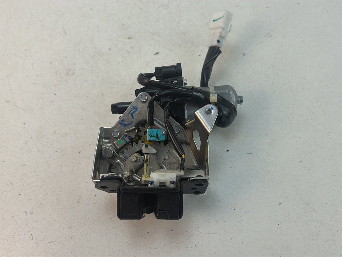 2015-2017 Toyota Sienna L30 - Lock Latch Actuator Motor AY163800-0062 OEM