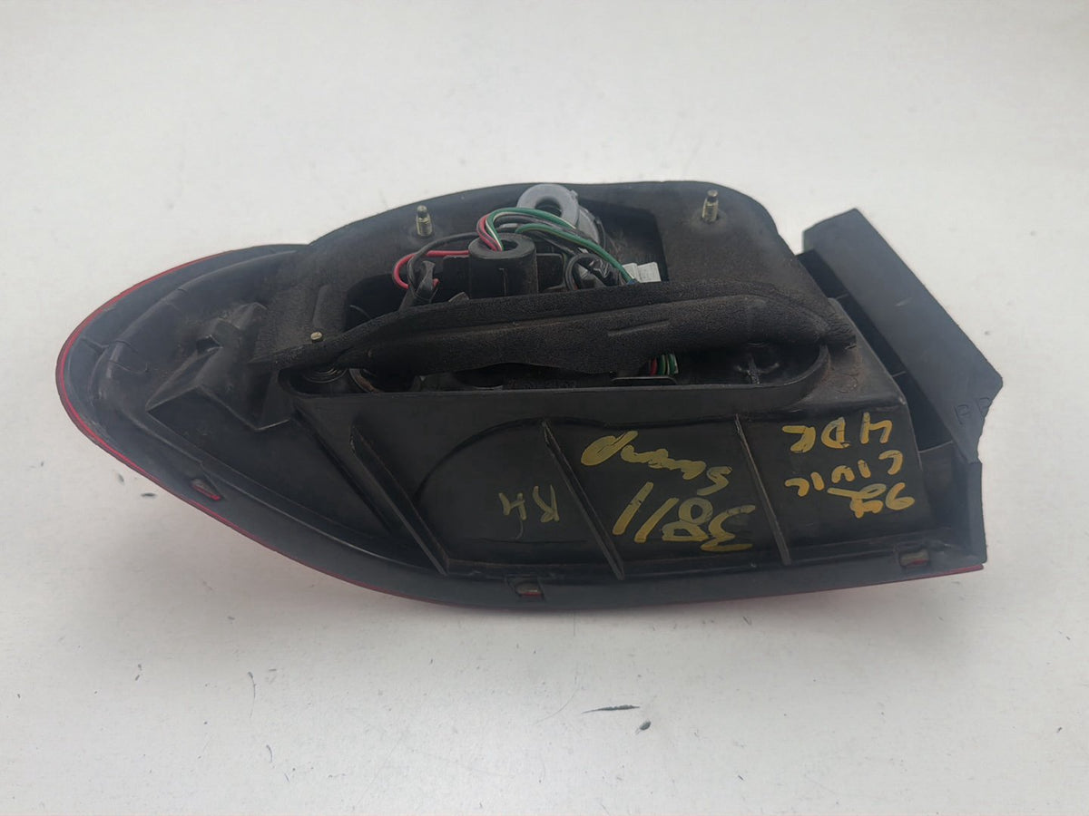 1992-1995 Honda Civic Rear Right Passenger Side Tail Light 043-1128 OEM