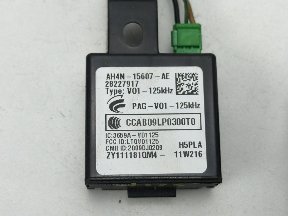 2010-2012 Land Rover Range Rover L322 Keyless Entry Antenna Receiver Module OEM