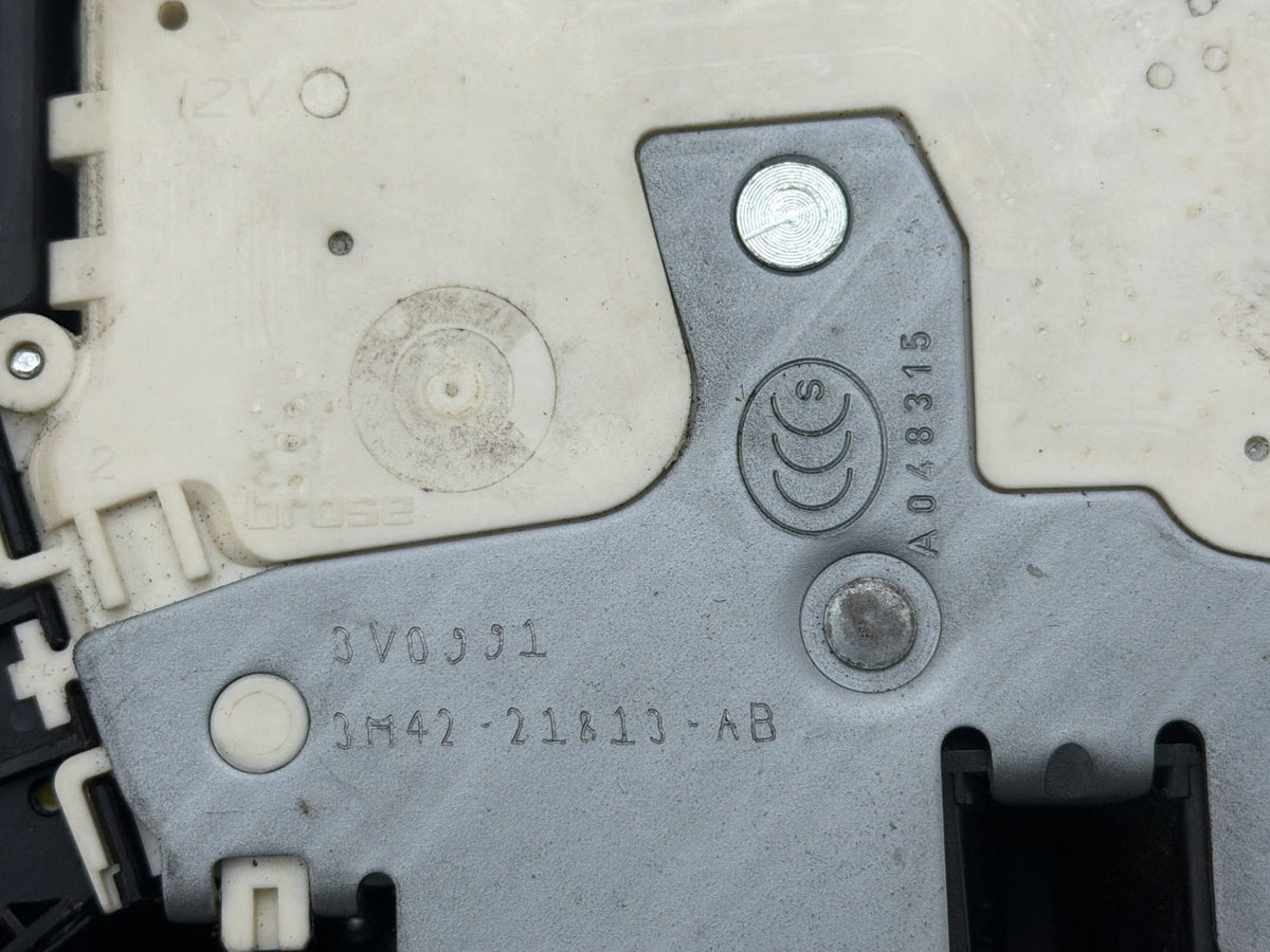 2010-2012 Land Rover Range Rover L322 Front Left Side Door Lock Actuator OEM
