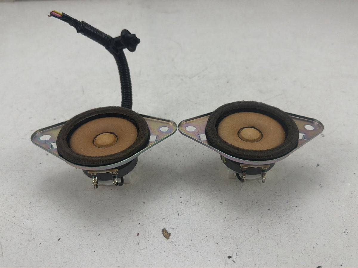 2015-2019 Toyota Sienna L30 -Front Dash LH/RH Audio Speaker Pair 86160-0WF61 OEM