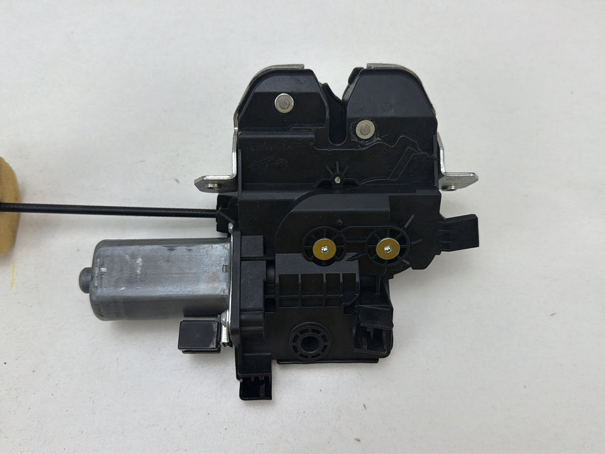 2007-2013 Mercedes-Benz S-Class S550 Rear Trunk Lid Lock Actuator 2217500085 OEM