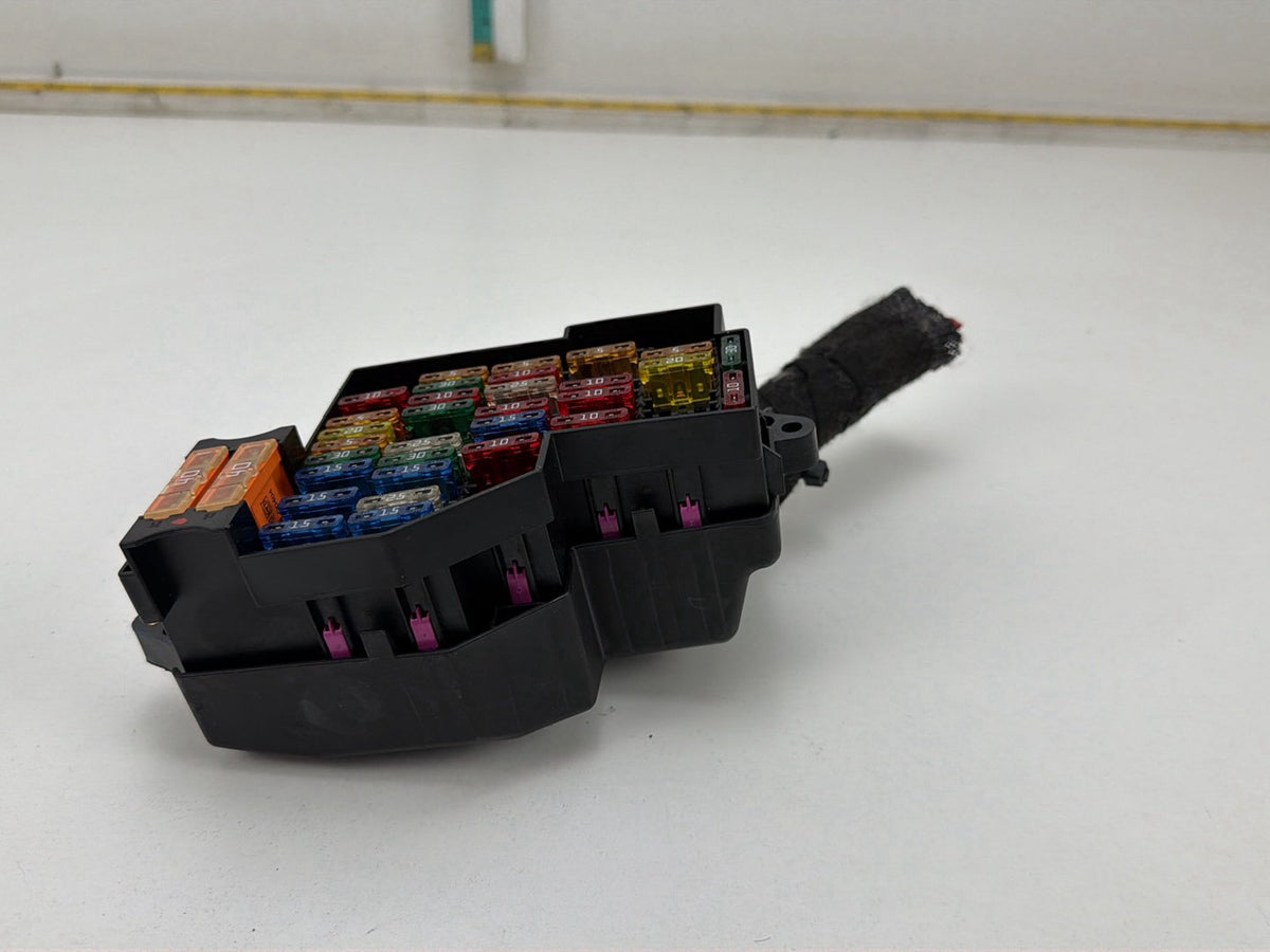 2003-2006 Porsche Cayenne Dashboard Fuse Relay Box 7L0941828A 7L0941824A OEM