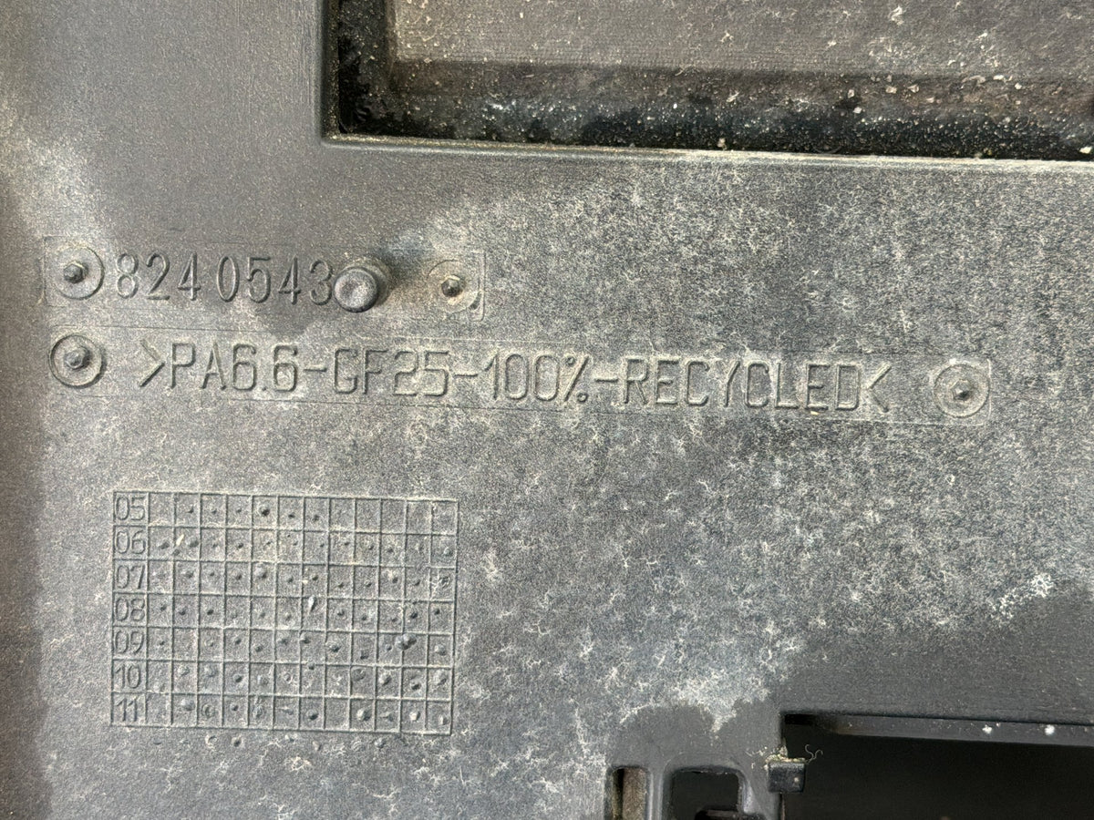 2014-2018 Volvo S60 Radiator Cooling Fan Assembly Shroud Module OEM