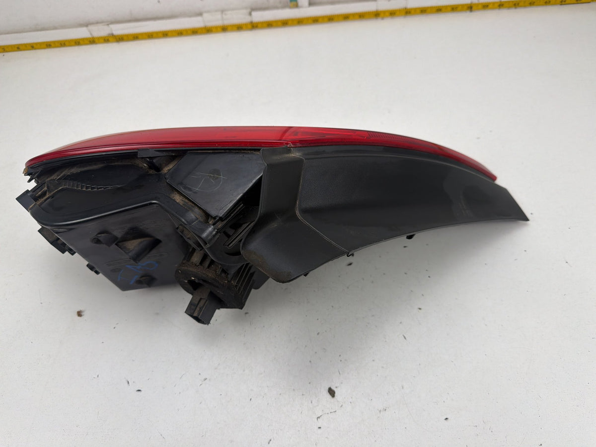 2012-2016 Volkswagen Beetle Rear Right Passenger Side Tail Light 5C5945096E OEM