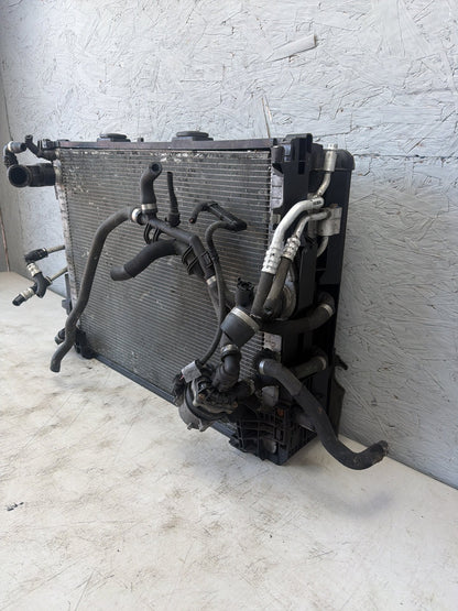 2011-2016 BMW 550i xDrive Front Engine Cooling Radiator 734024002A OEM
