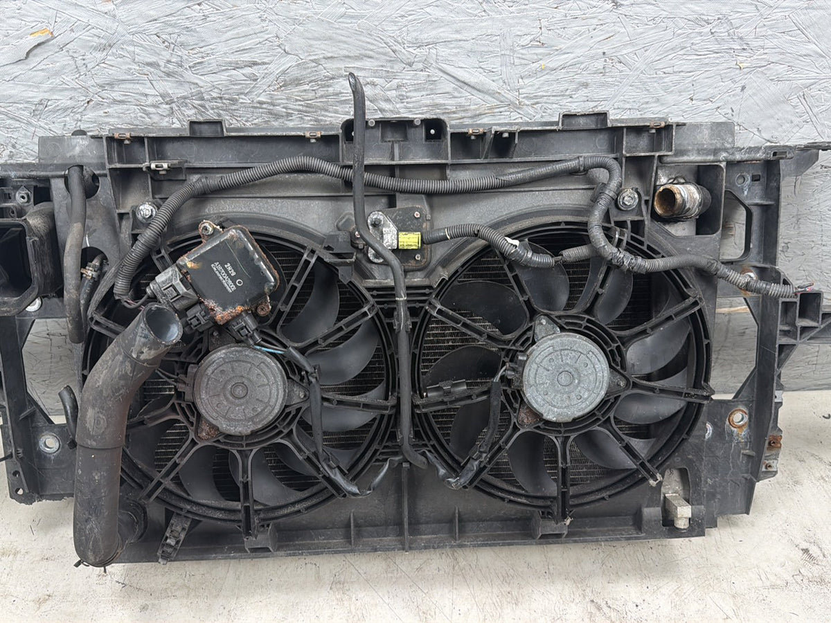 2010-2013 Infiniti G37 Front Engine Cooling Radiator & Fan Shroud Assy OEM