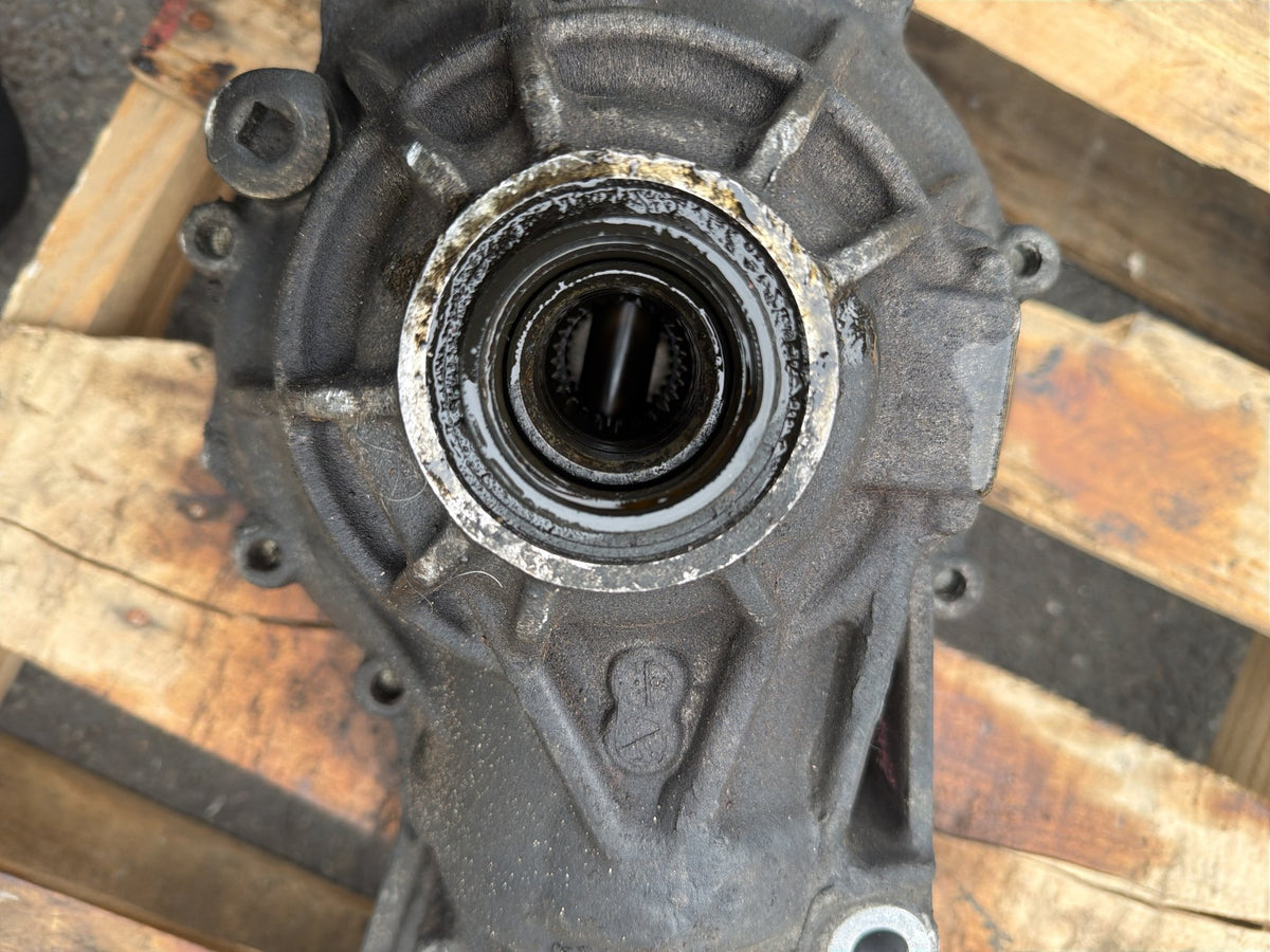 2017-2020 Jaguar F-Pace 2.0L 115K Front Differential Carrier W/Drive Shaft OEM