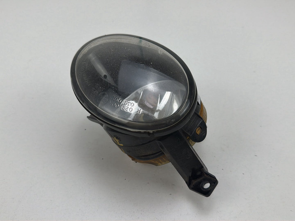 2013-2017 Volkswagen Tiguan Right Fog Light 5K0941700F OEM