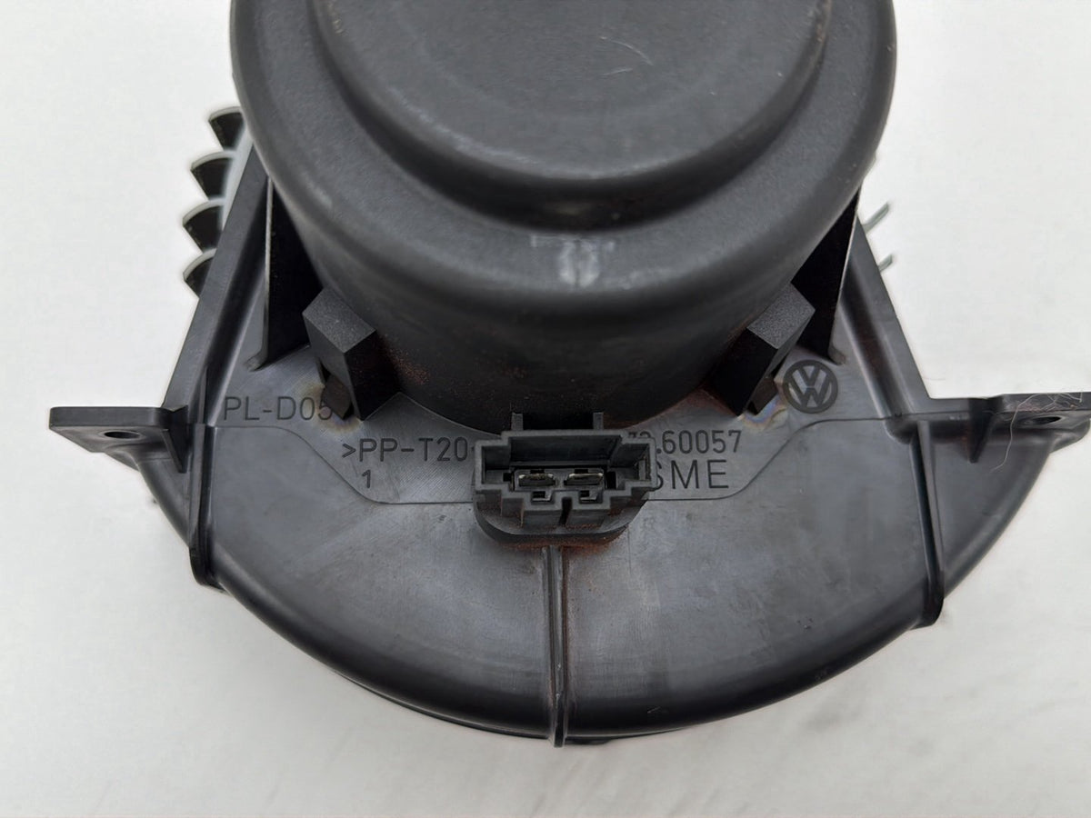 2003-2006 Porsche Cayenne A/C Heater Blower Motor Front Fan 7L0820021L OEM