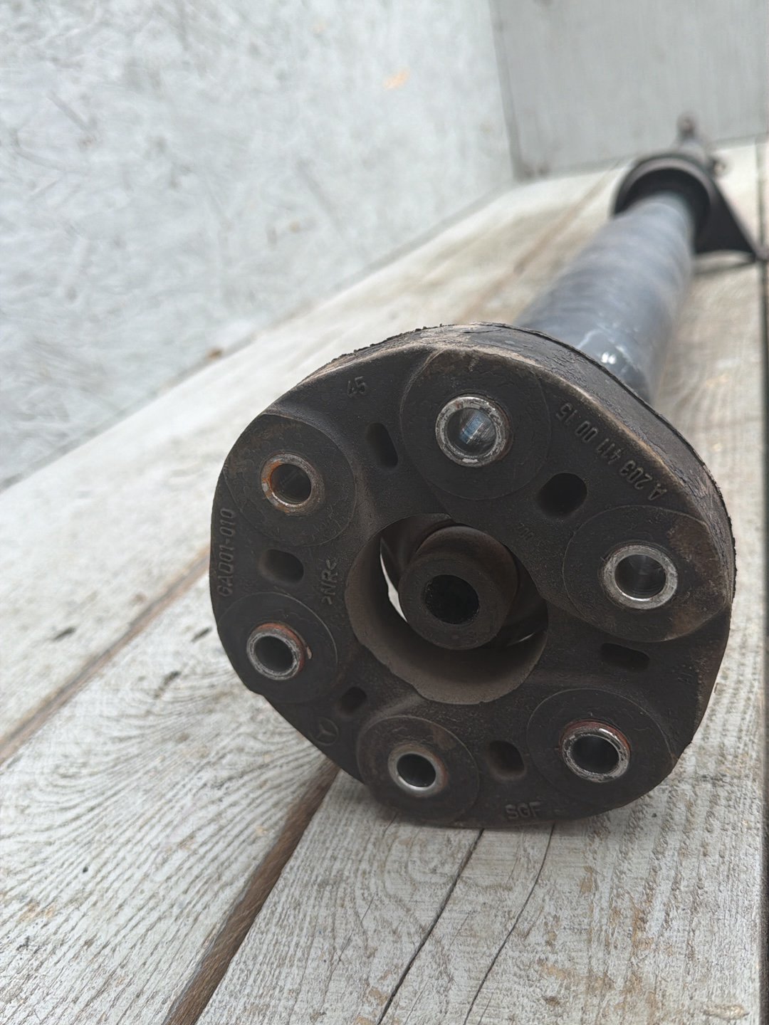 2010-2011 Mercedes-Benz E350 Coupe Rear Drive Shaft Propeller 2044107806 OEM