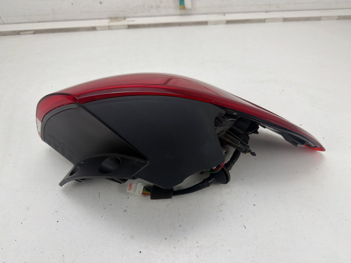 2014-2016 Kia Forte Rear Left Driver Side Outer Tail Light Lamp Assembly OEM