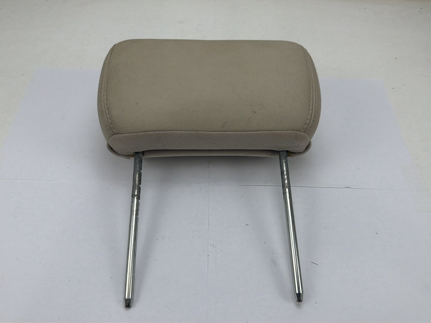 2003-2006 Lincoln Navigator Rear Seat Headrest OEM