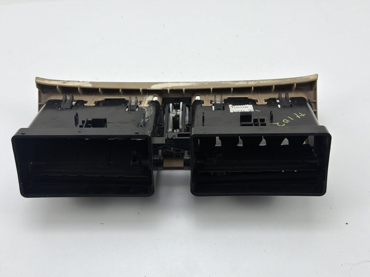 2006-2013 Mercedes-Benz R350 Center Dashboard Dash Air Vent Grille OEM