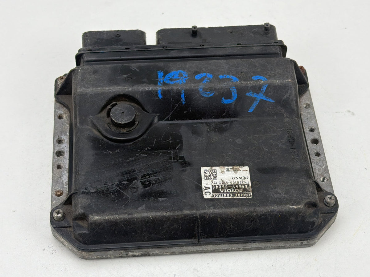 2007 Toyota Camry - Engine Computer Control Module 89661-06C40 OEM