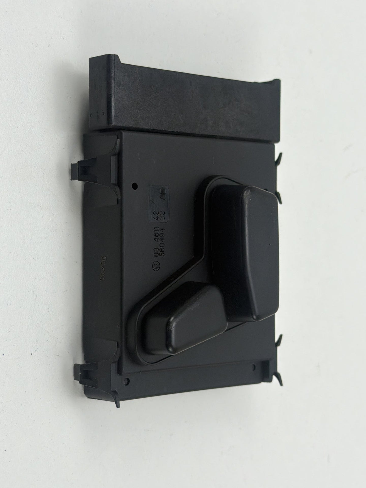 2014-2020 Maserati Quattroporte VI M156 Front Right Side Seat Control Switch OEM