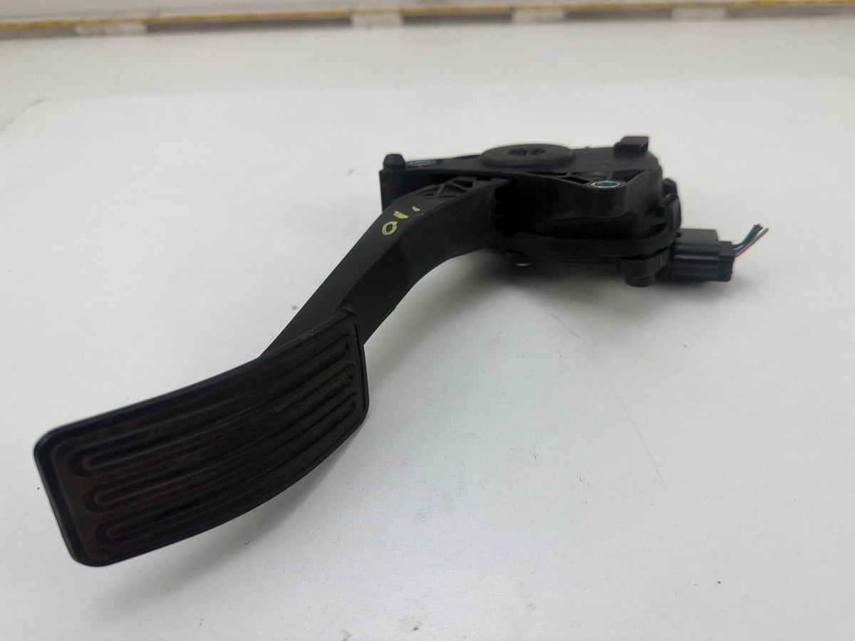2013-2018 Nissan Altima Power Accelerator Gas Pedal Position Sensor Module OEM