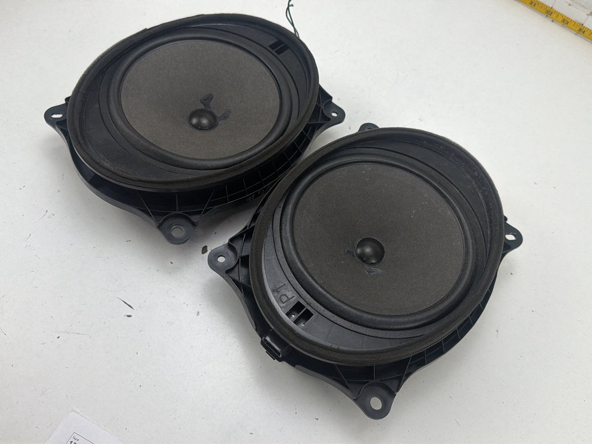 2015-2017 Toyota Camry XV50 - Front Left & Right Door Speaker 86160-06390 OEM