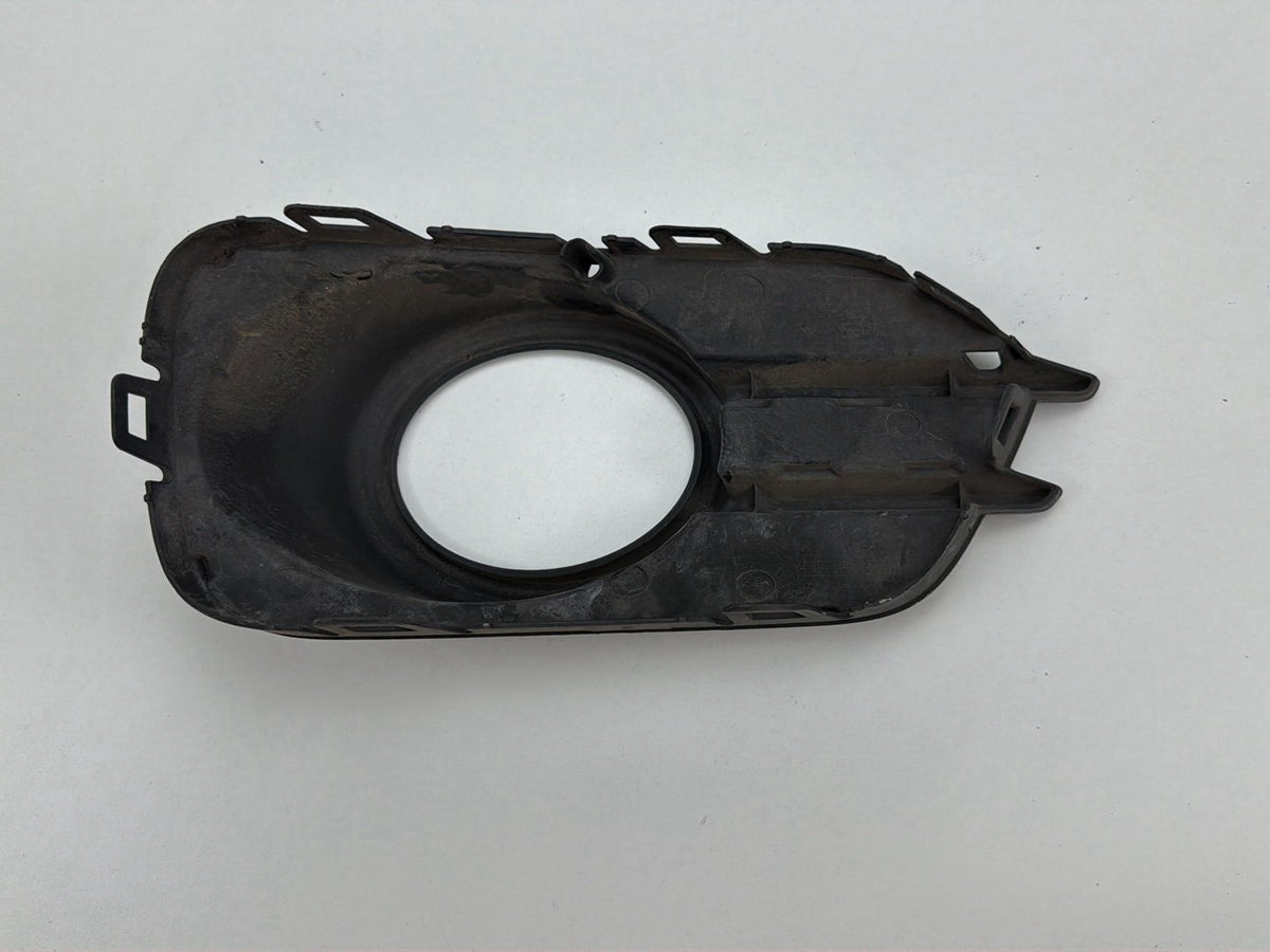 2013-2017 Volkswagen Tiguan Right Fog Light Cover 5N0-853-666 OEM